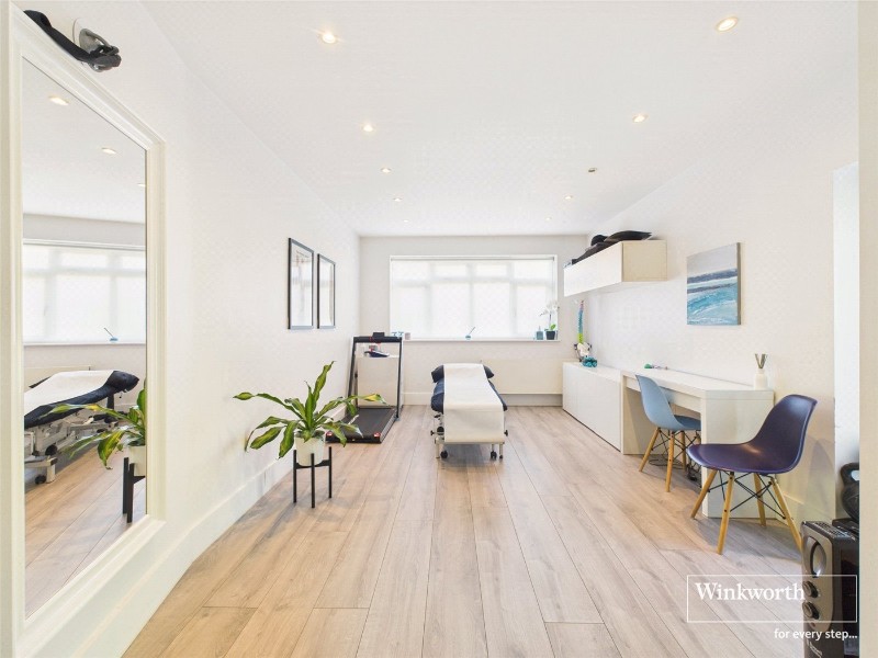 Tenterden Drive, Hendon, London, United Kingdom, NW4