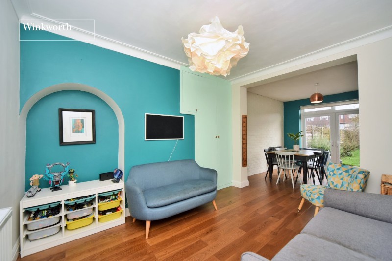 Elmstead Gardens, Worcester Park, Surrey, KT4