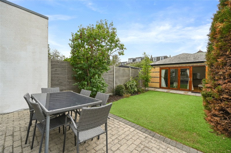 Warwick Road, London, W5