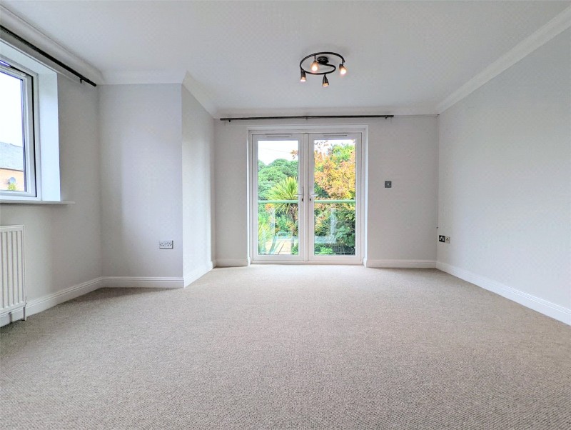 Pineview, 10 Earle Road, Bournemouth, Dorset, BH4