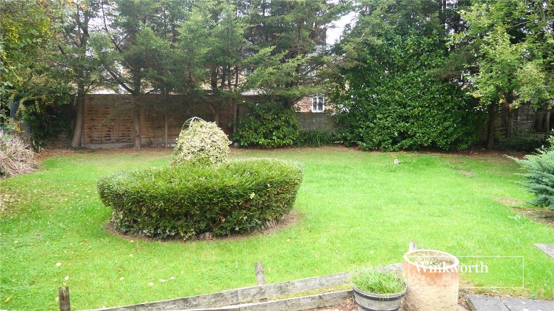 Armstrong Crescent, New Barnet, EN4