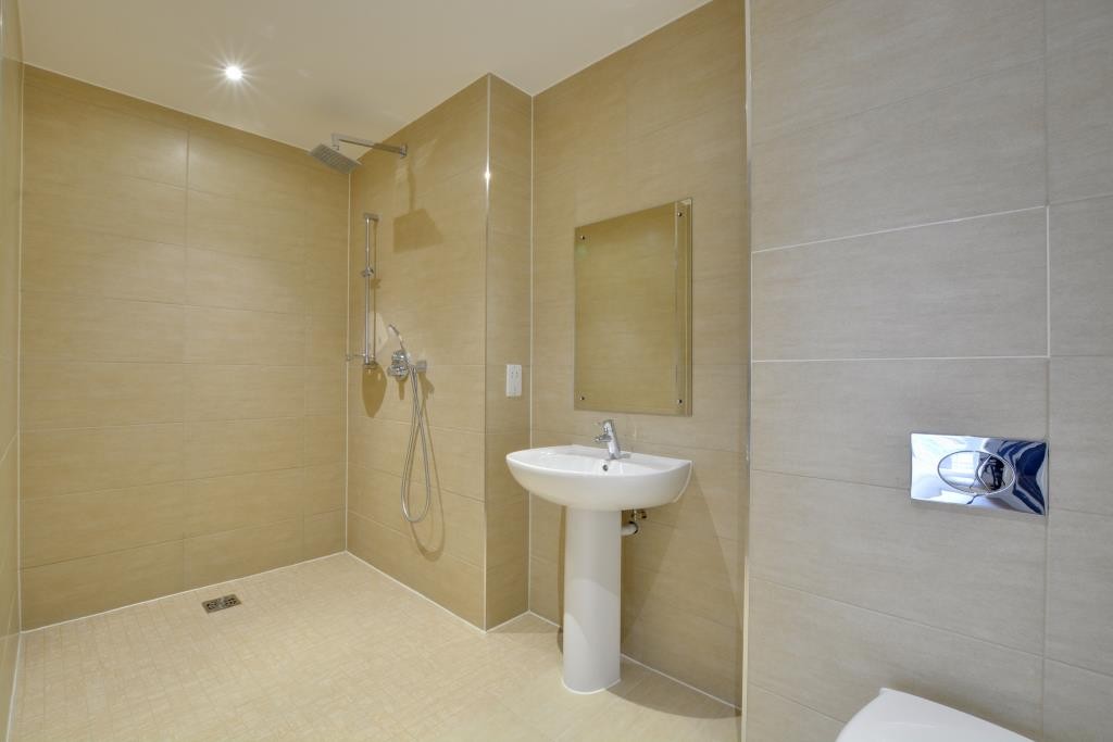 3 bedroom property for sale in Granite Apartments, River Gardens Walk