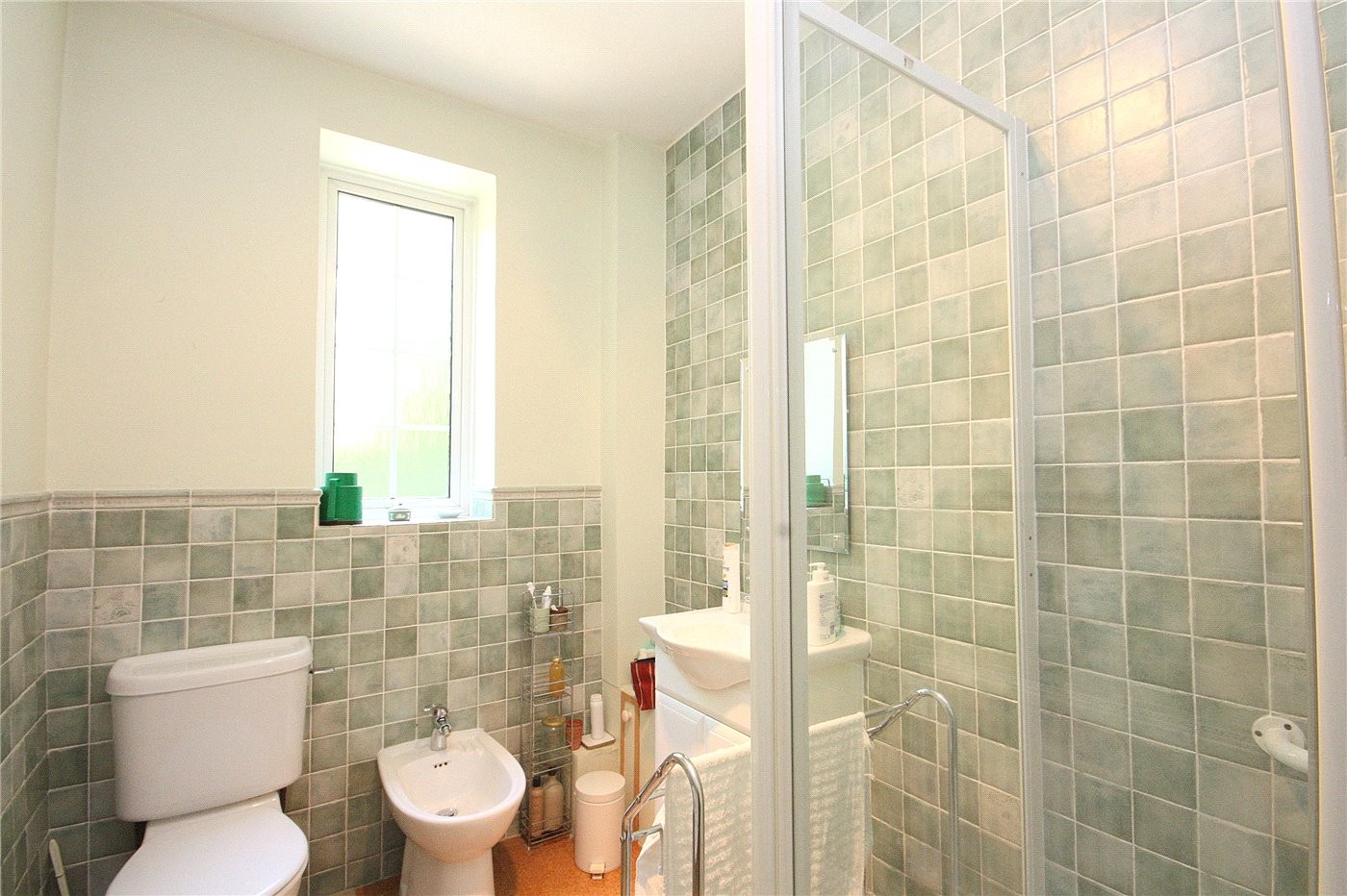 2 bedroom property for sale in Gloucester Court, Kew Road, Kew, TW9