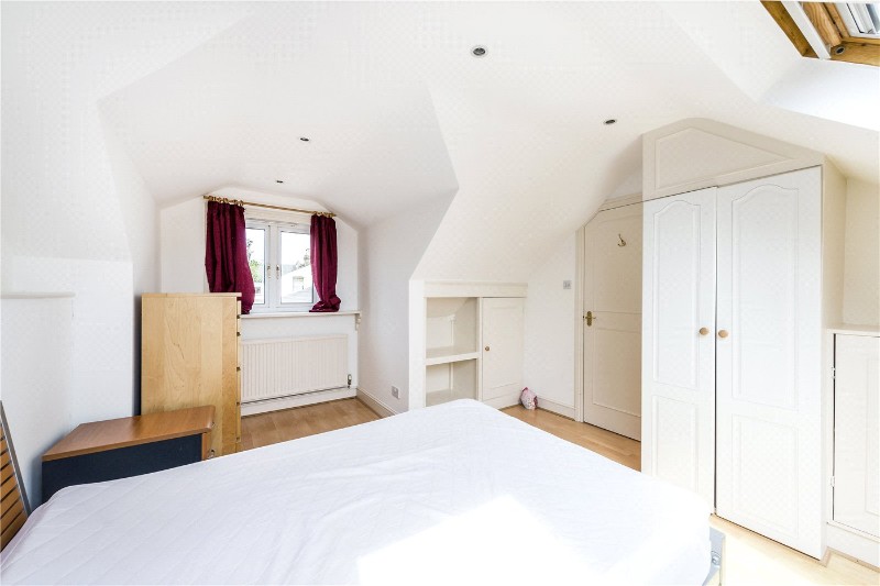 Kingscourt Road, London, SW16