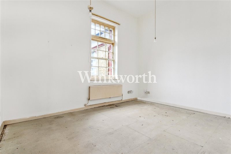 Pennington Drive, London, N21
