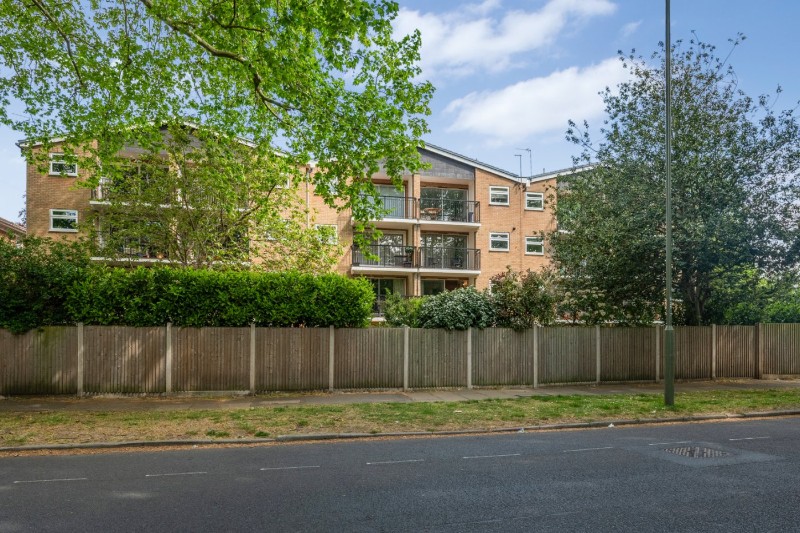 Brackley Road, Beckenham, BR3