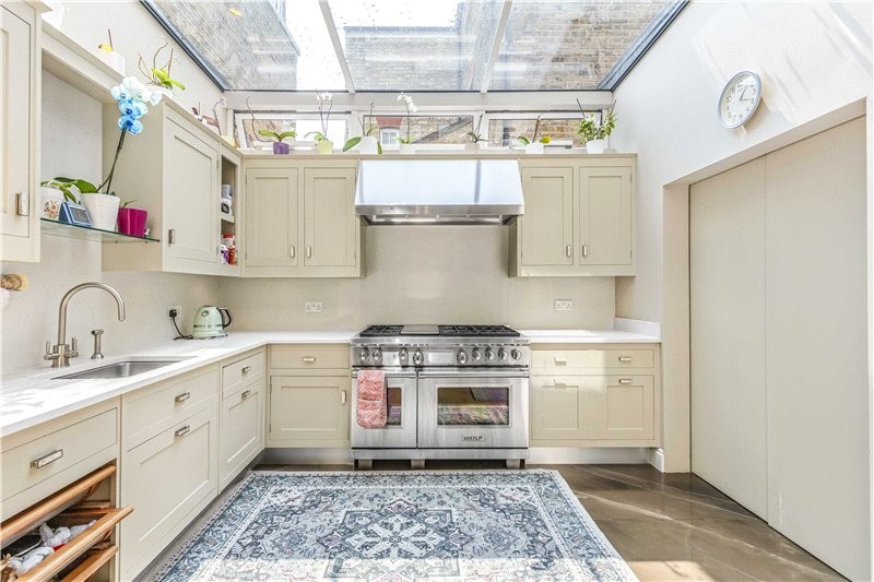 Castelnau, London, SW13