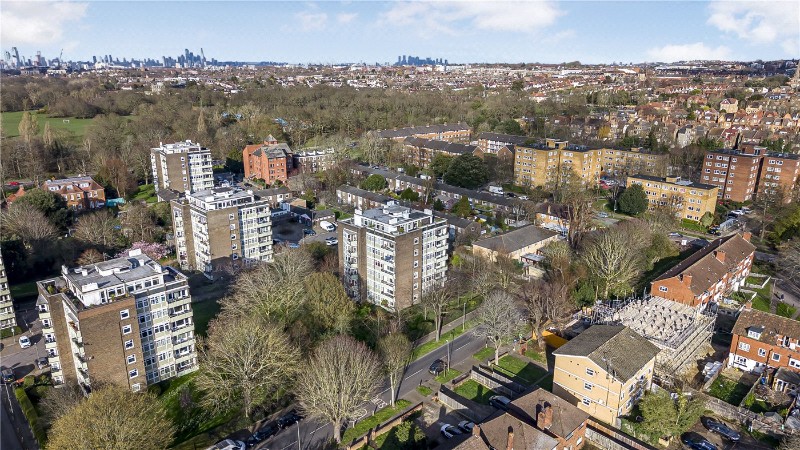 Pringle Gardens, London, SW16