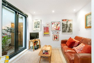 City Road, London, EC1V