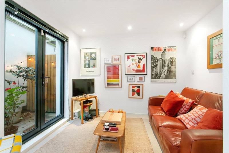 City Road, London, EC1V