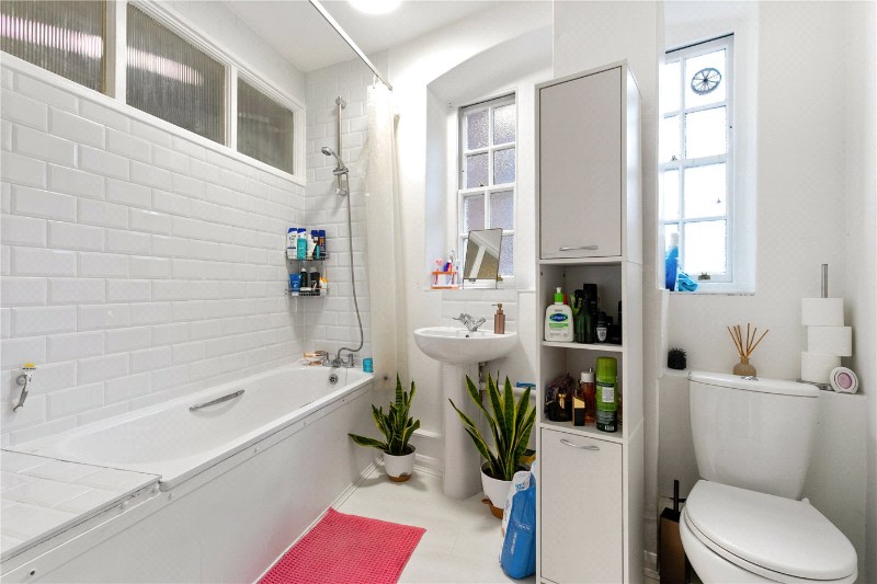 Club Row, London, E2