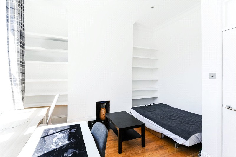 Farringdon Road, London, EC1R
