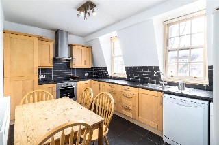 Halton Mansions, Angel, N1