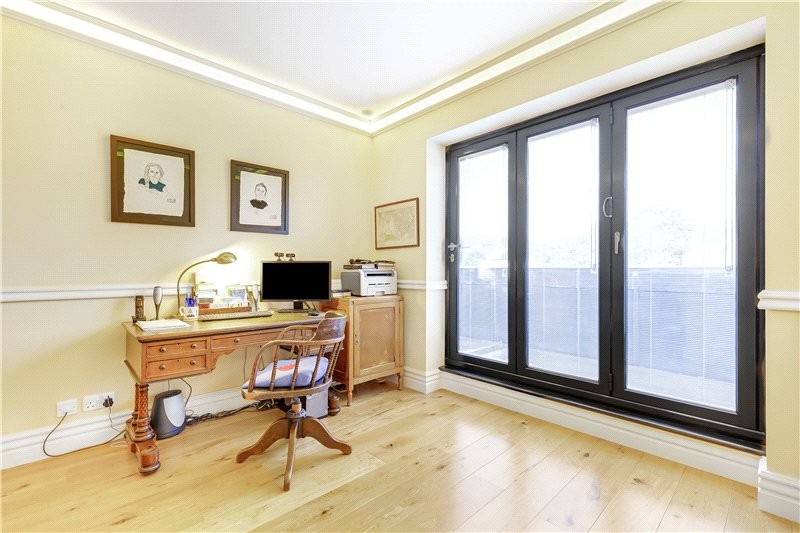 Parke Road, Barnes, London, SW13