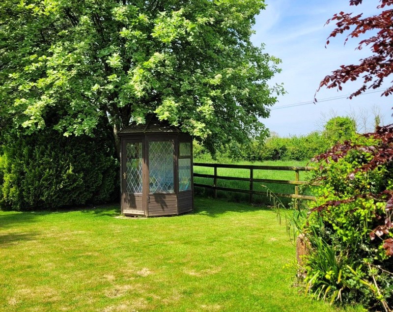 High Street, Worton, Devizes, Wiltshire, SN10