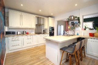 Manchester Drive, Leigh-on-Sea, Essex, SS9