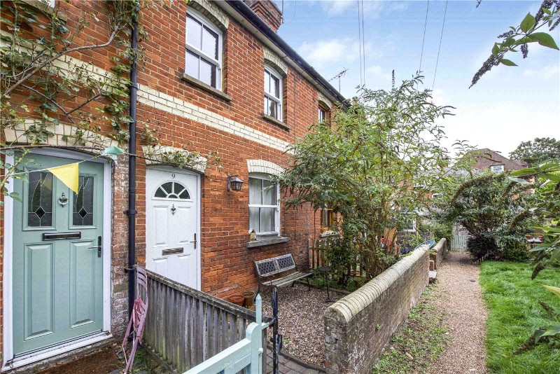 Victoria Road, Farnham, Surrey, GU9