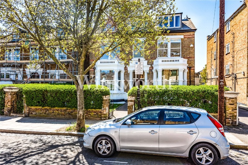 Queens Drive, London, N4