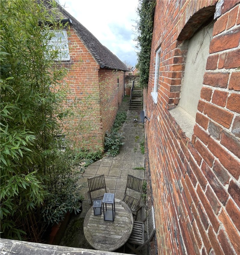 West Street, Farnham, Surrey, GU9