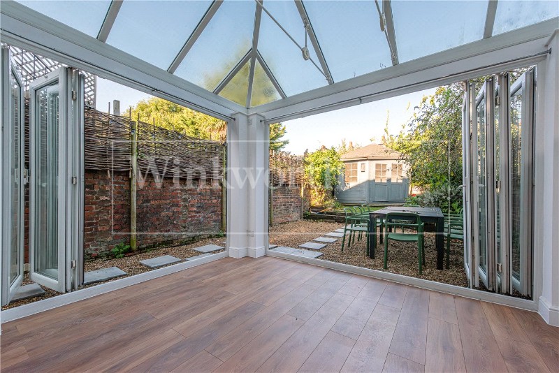 Radcliffe Avenue, London, NW10