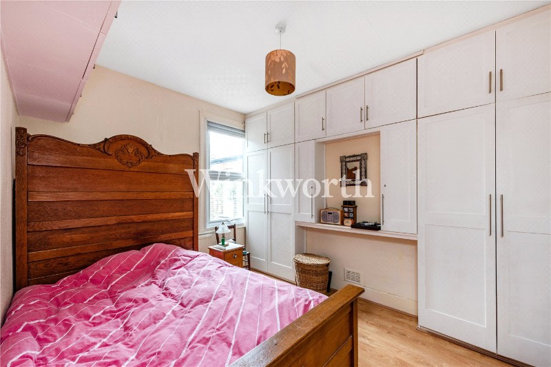 Devonshire Road, Palmers Green, London, N13