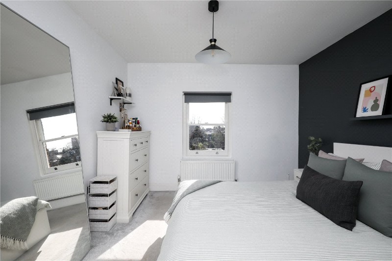 Mill Hill Road, London, W3