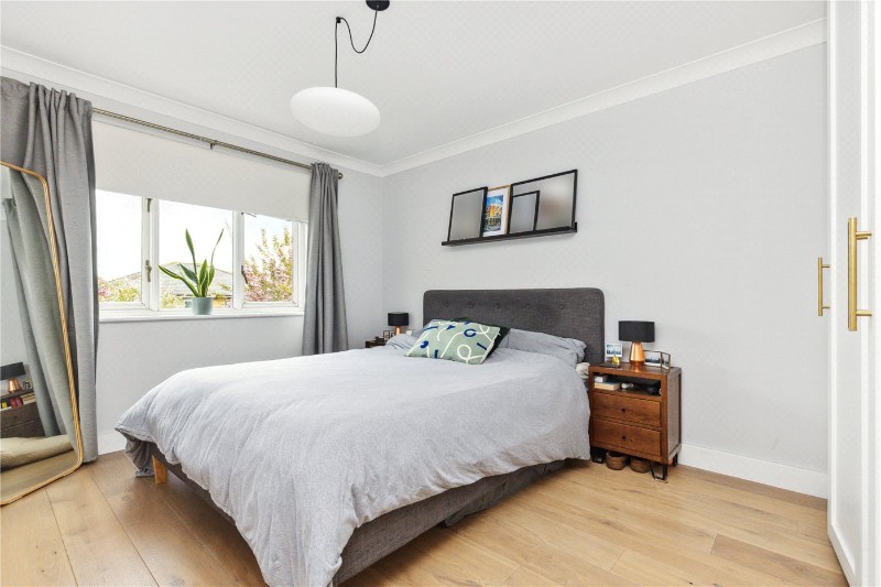 Myddleton Avenue, London, N4