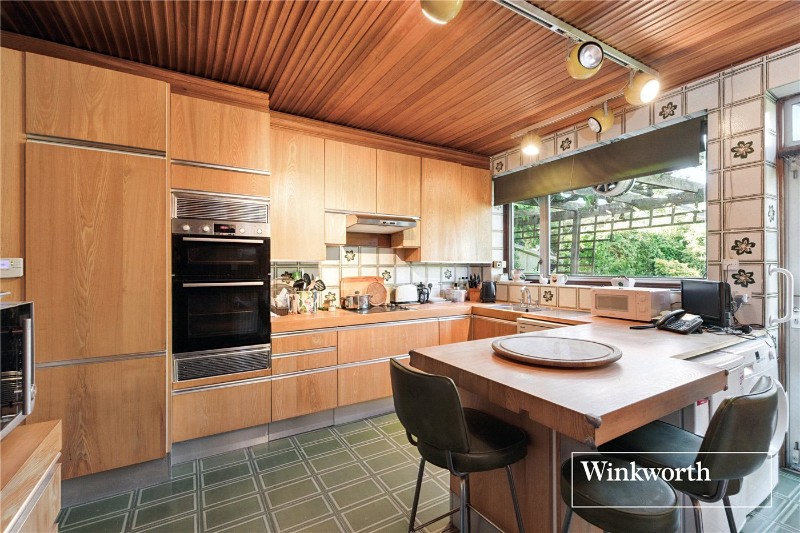 Deacons Hill Road, Elstree, Borehamwood, Hertfordshire, WD6