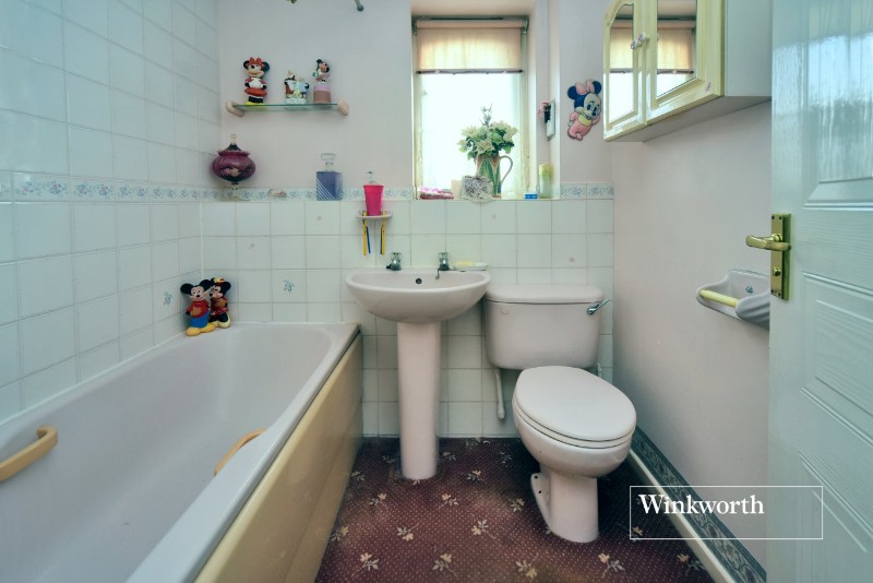 Cotswold Way, Worcester Park, KT4