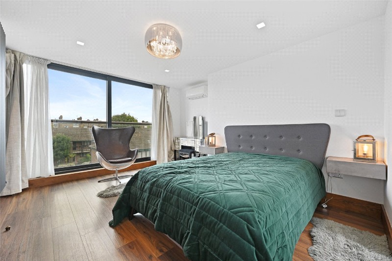Thorpebank Road, London, W12
