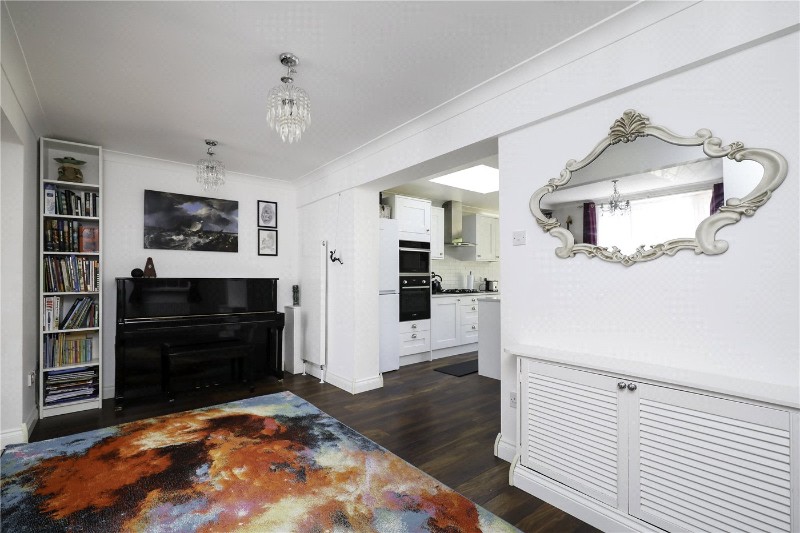 Saxon Drive, London, W3