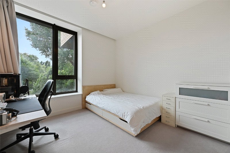 Wood Crescent, London, W12