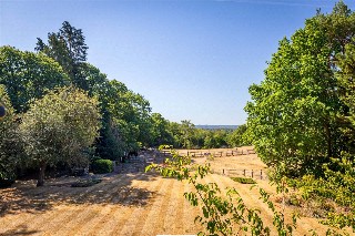 Sheephatch Lane, Tilford, Farnham, Surrey, GU10