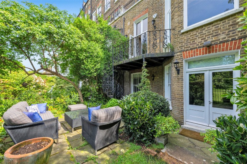 Sutherland Avenue, London, W9