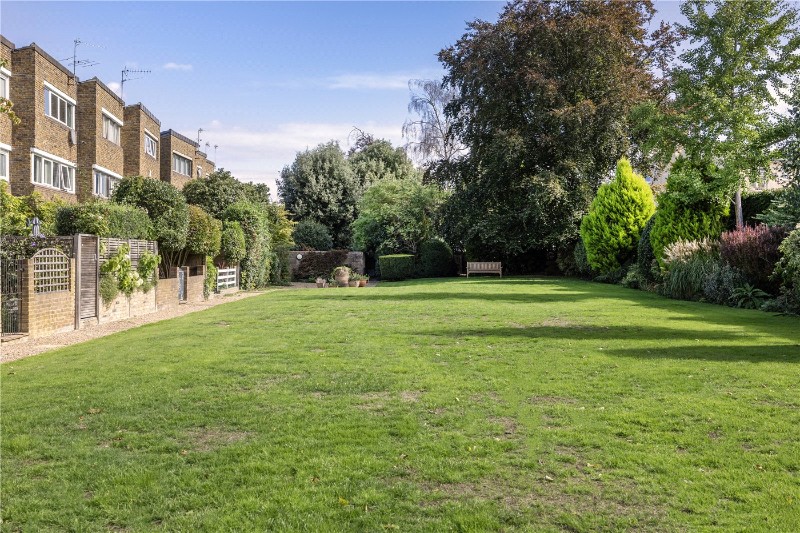 Kingslawn Close, London, SW15