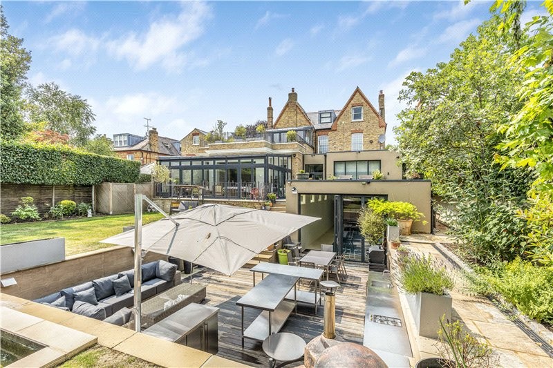 Castelnau, London, SW13