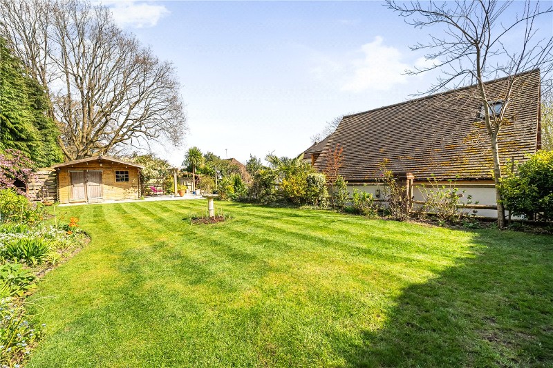 Highlands Road, Farnham, Surrey, GU9