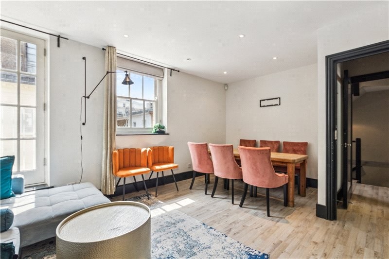 Atherstone Mews, South Kensington, London, SW7