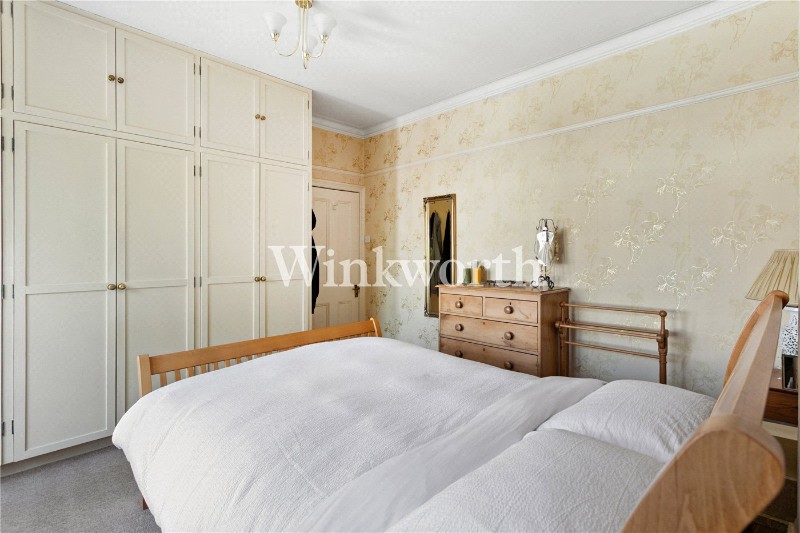 Lakeside Road, London, N13