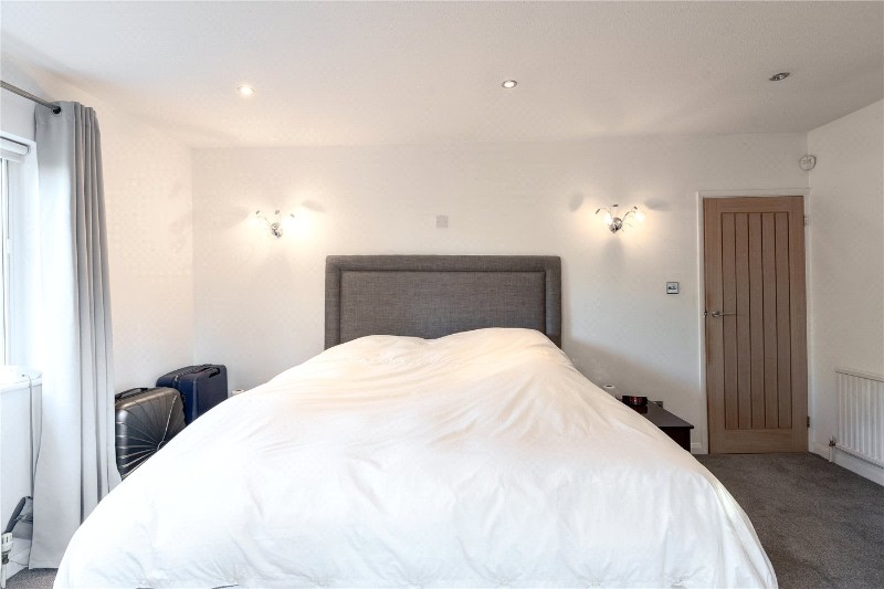 Kingswood Close, Weybridge, Surrey, KT13