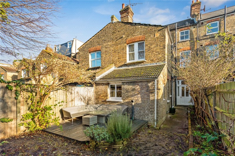 Salford Road, London, SW2