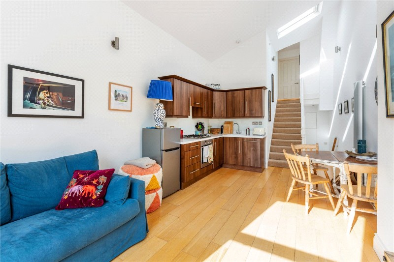 Gubyon Avenue, London, SE24