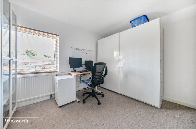 Novello Close, Basingstoke, Hampshire, RG22