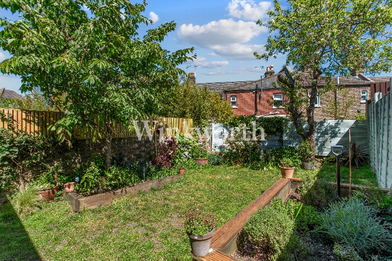 Eade Road, London, N4