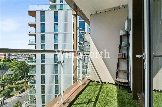 Daneland Walk, London, N17