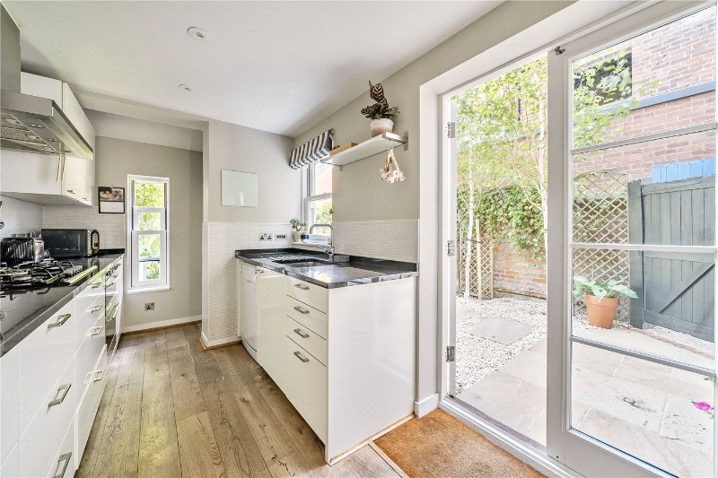 St. Georges Road, Farnham, Surrey, GU9