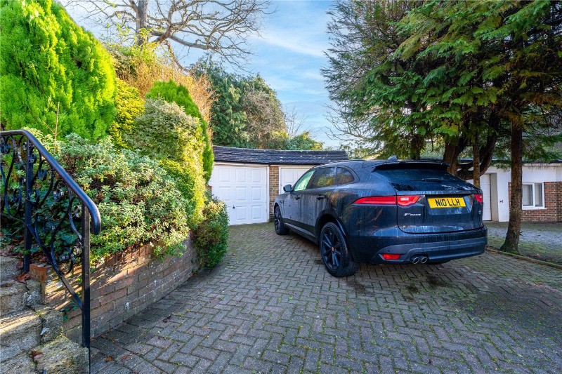 Kingswood Close, Weybridge, Surrey, KT13