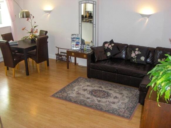 Lower Buckland Road, Lymington, Hampshire, SO41