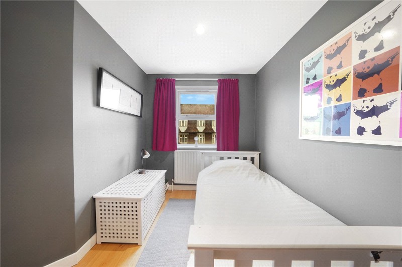 Alexandra Park Road, London, N10
