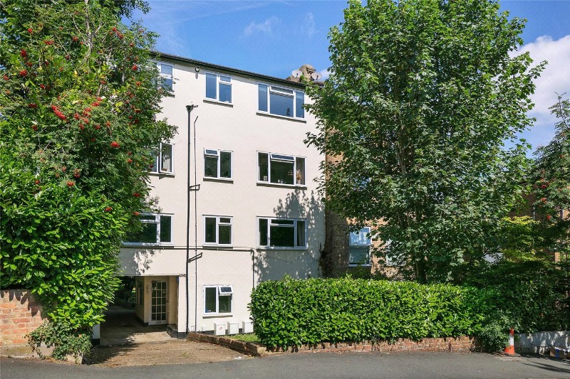 Versailles Road, London, SE20